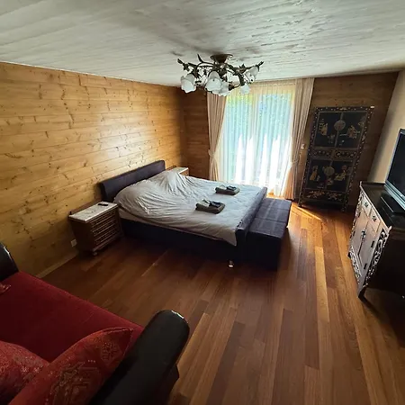 Grand Au Centre Chalet *